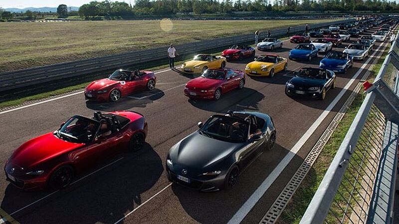 Mazda MX-5 ‚Rallye der Rekorde‘ stellt neuen Weltrekord auf