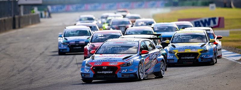 Hyundai Team Engstler gewinnt mit Luca Engstler den TCR-Titel